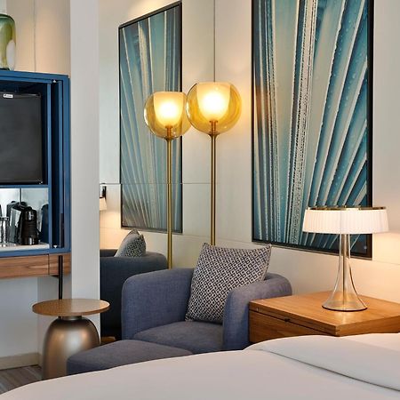 Tumbi West Palm Beach Hotel Dubai,Tapestry Collection Hilton 외부 사진