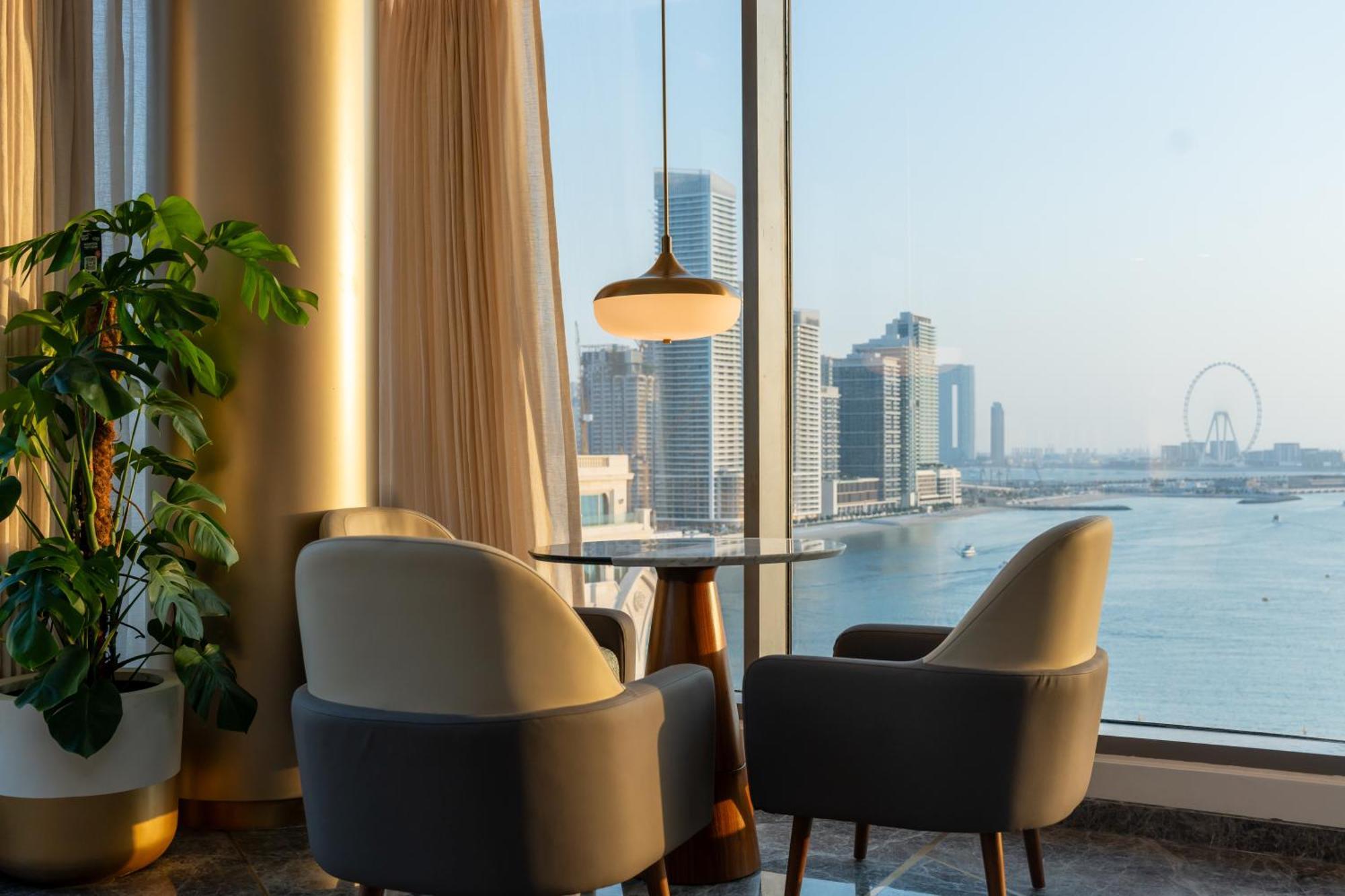 Tumbi West Palm Beach Hotel Dubai,Tapestry Collection Hilton 외부 사진