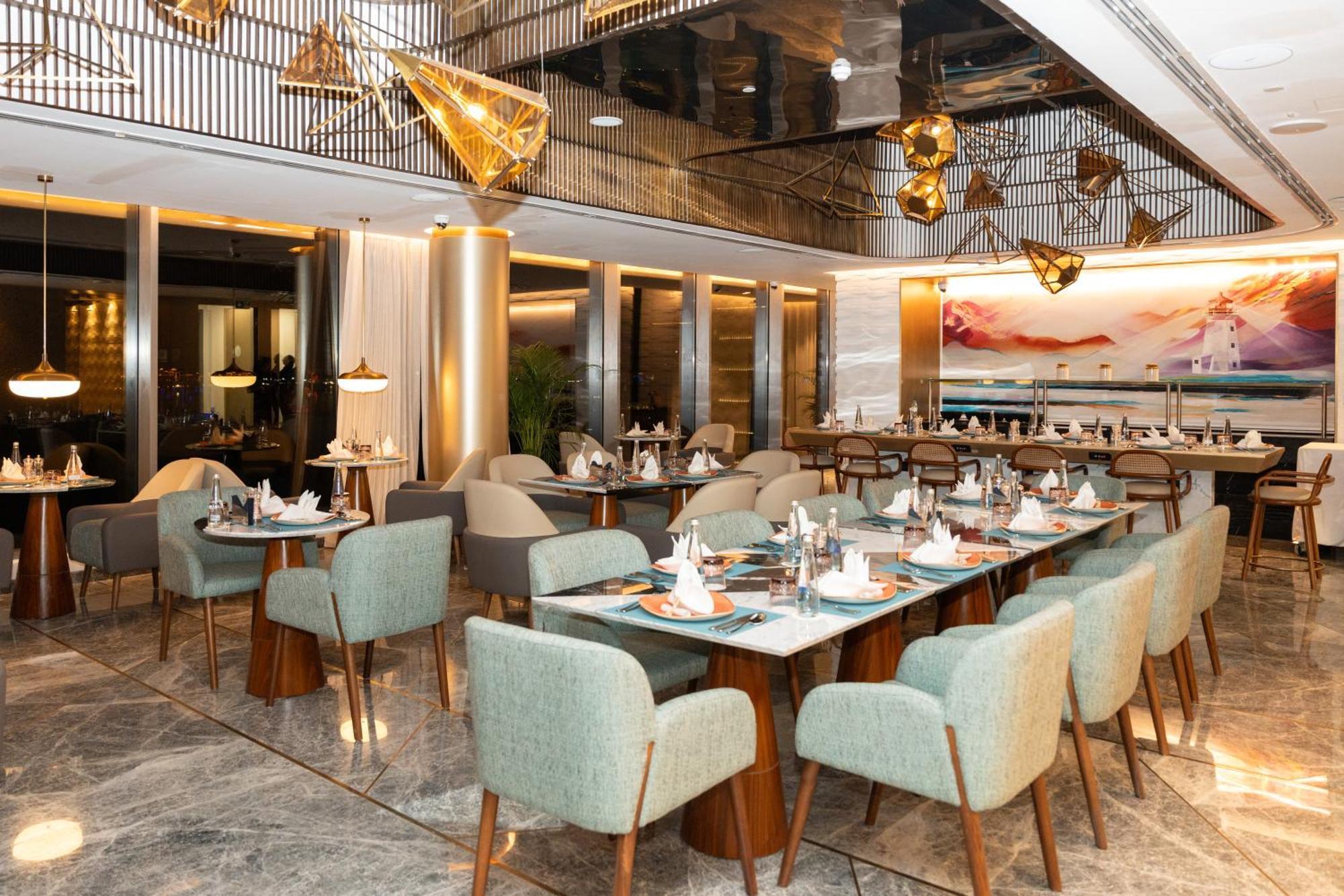 Tumbi West Palm Beach Hotel Dubai,Tapestry Collection Hilton 외부 사진