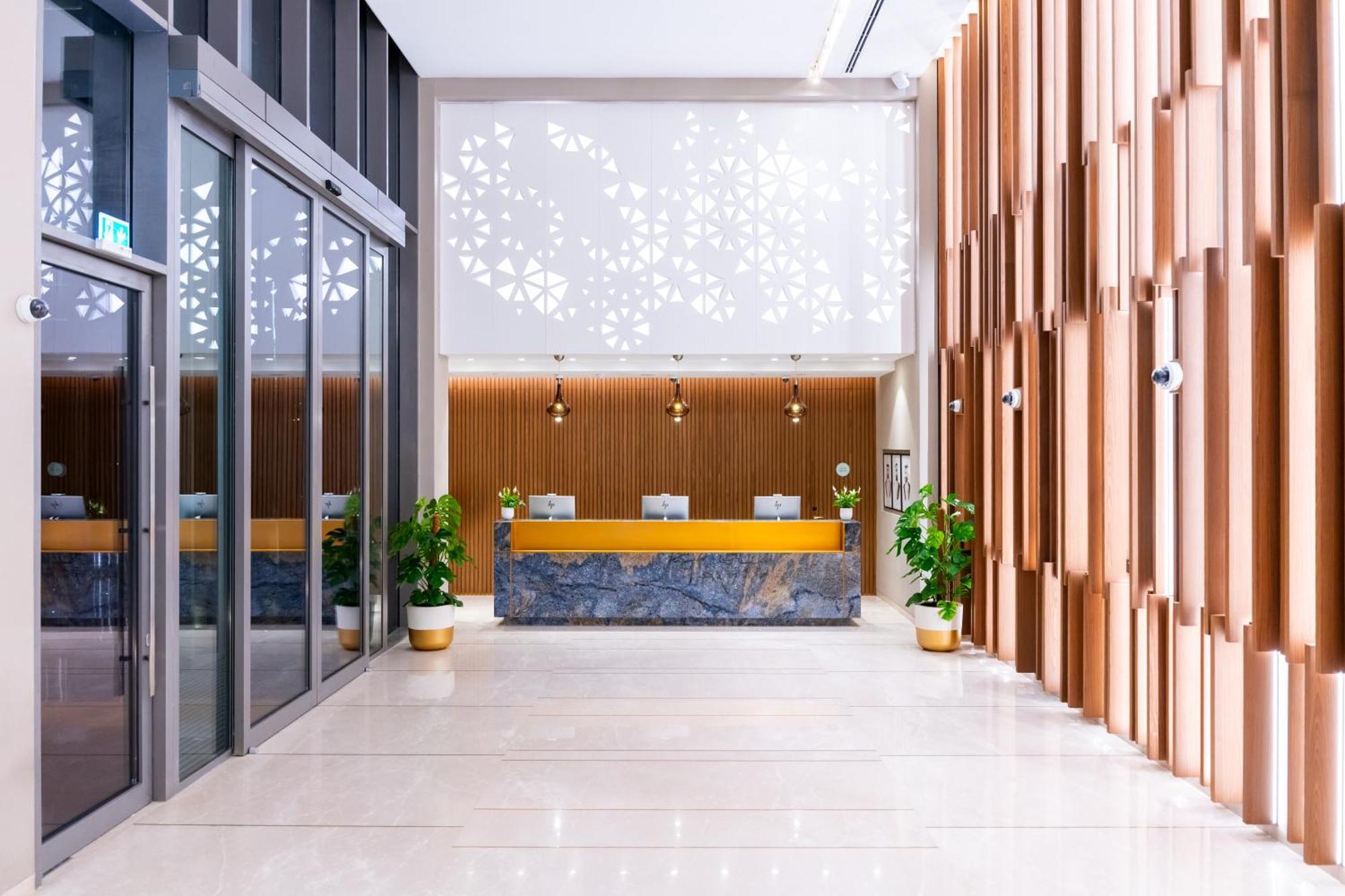 Tumbi West Palm Beach Hotel Dubai,Tapestry Collection Hilton 외부 사진
