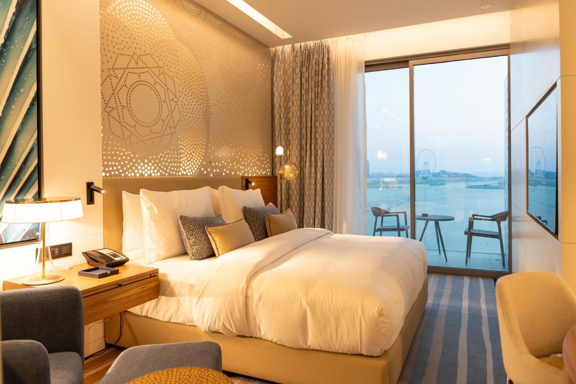 Tumbi West Palm Beach Hotel Dubai,Tapestry Collection Hilton 외부 사진