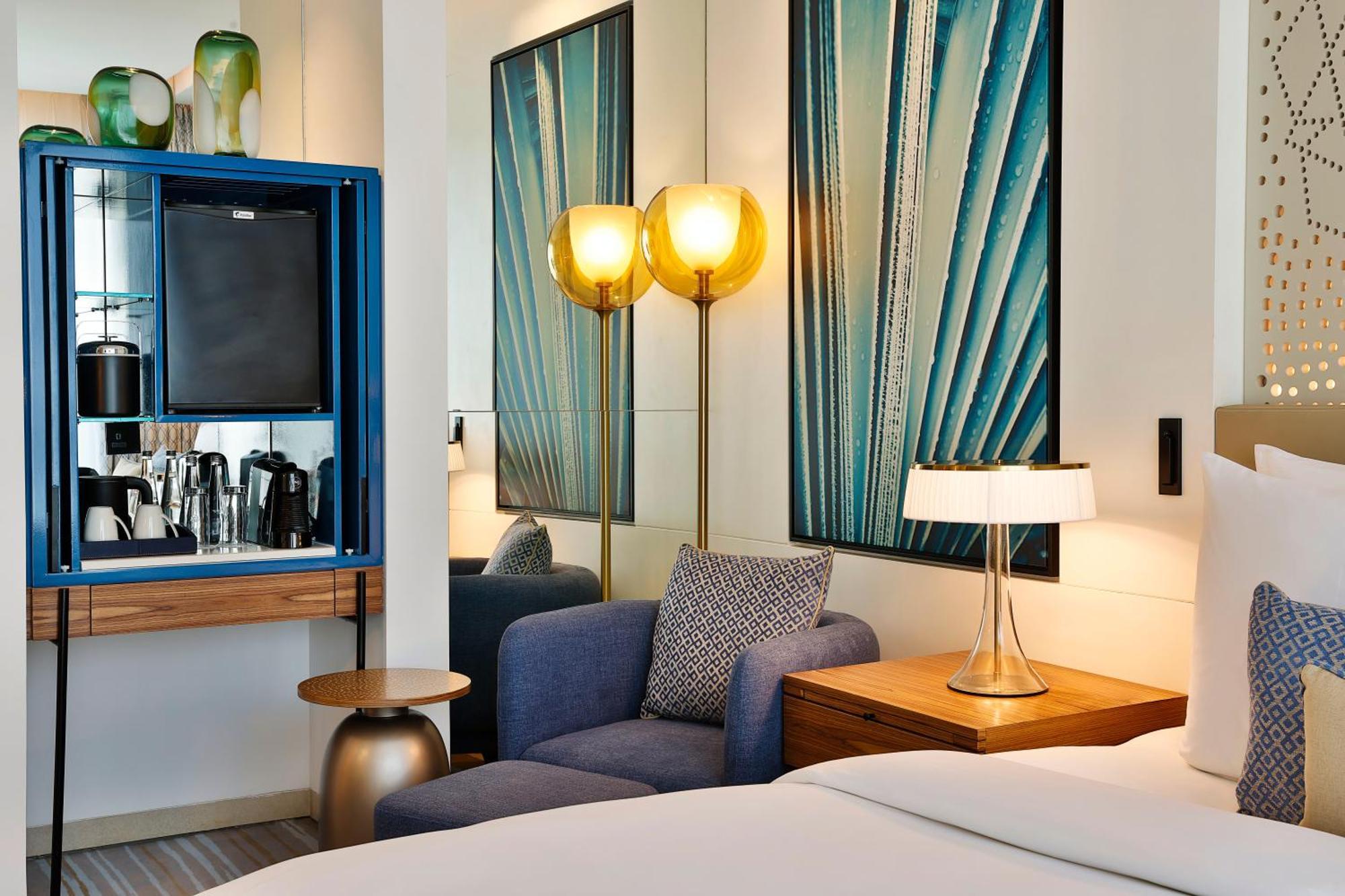 Tumbi West Palm Beach Hotel Dubai,Tapestry Collection Hilton 외부 사진