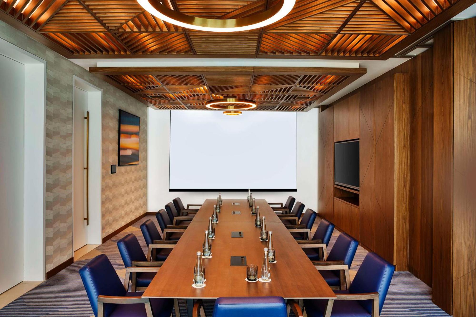 Tumbi West Palm Beach Hotel Dubai,Tapestry Collection Hilton 외부 사진