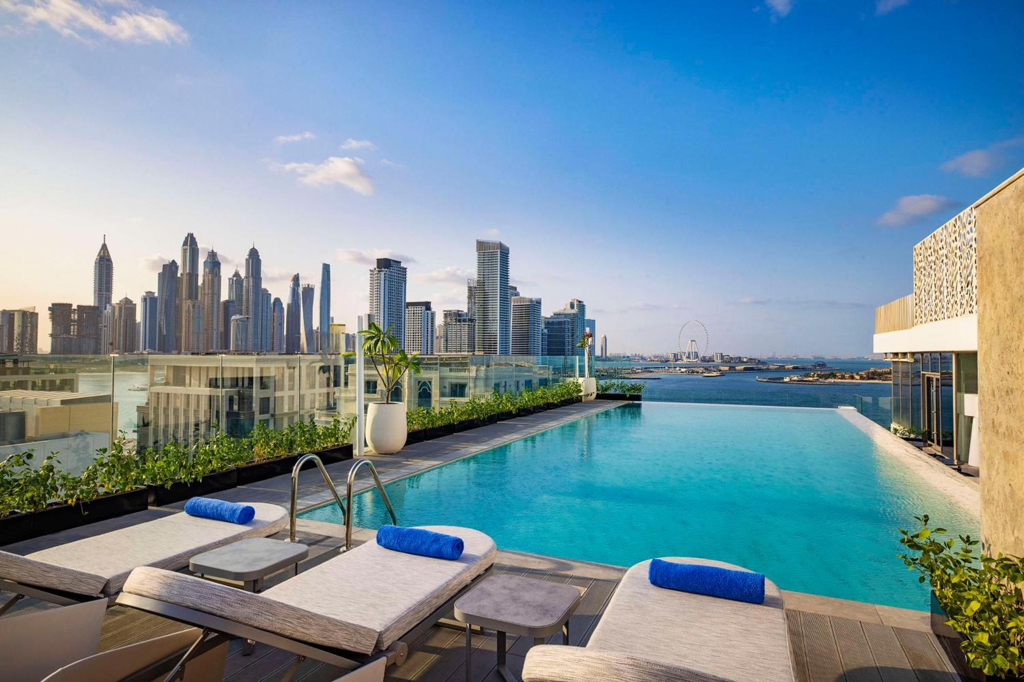 Tumbi West Palm Beach Hotel Dubai,Tapestry Collection Hilton 외부 사진
