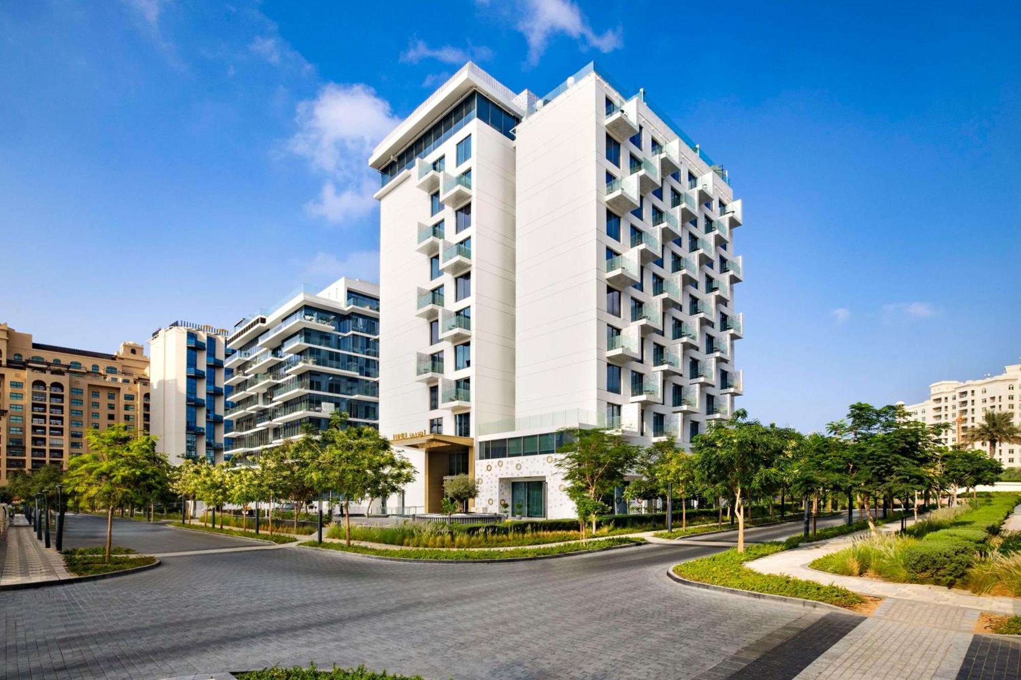 Tumbi West Palm Beach Hotel Dubai,Tapestry Collection Hilton 외부 사진